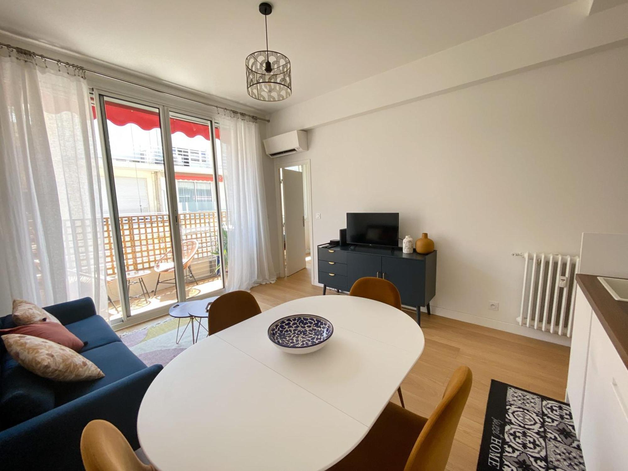 Appartement Mediterranee - Un Trois Pièces à Deux Pas De La